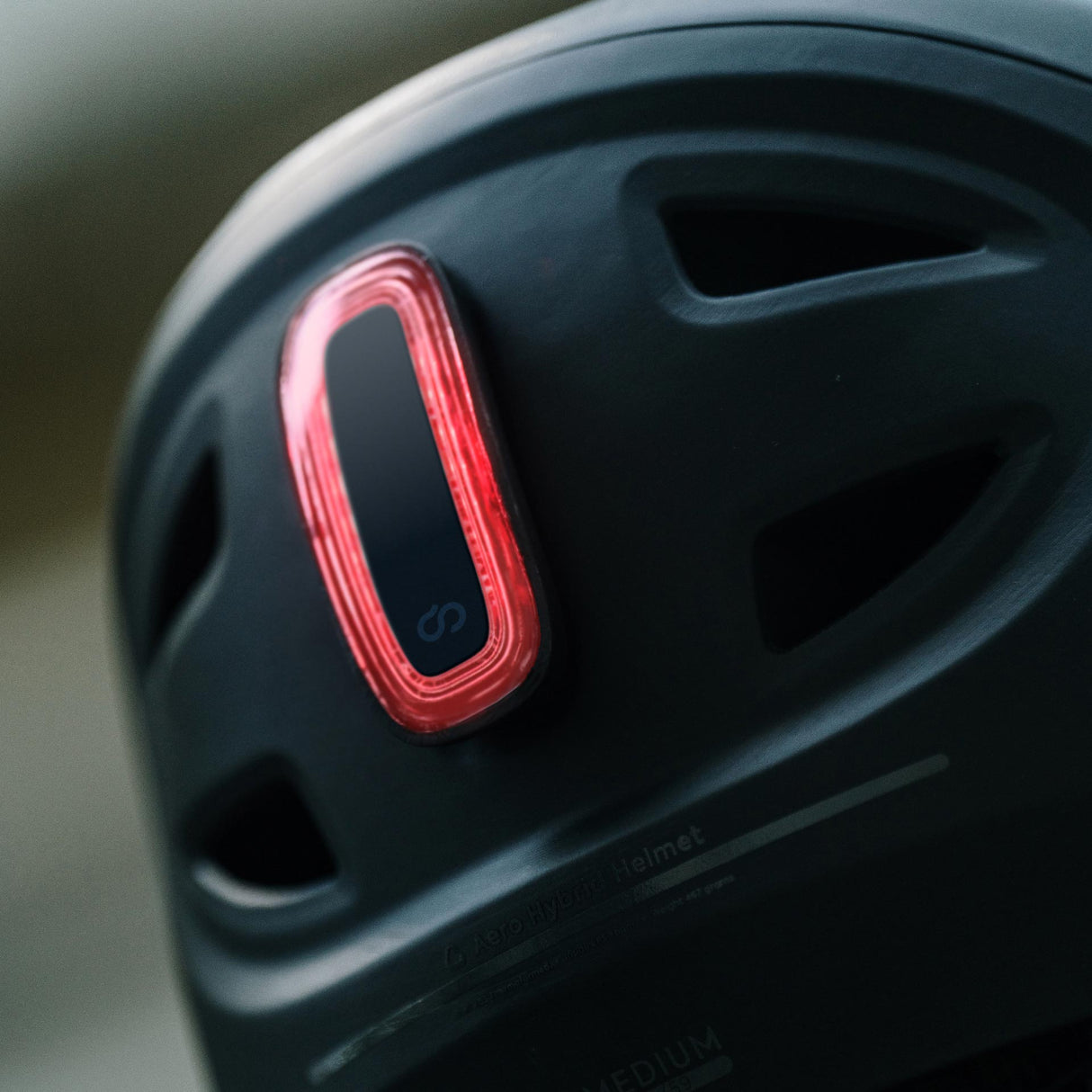 VIRGO | Lumière arrière intelligente pour casque