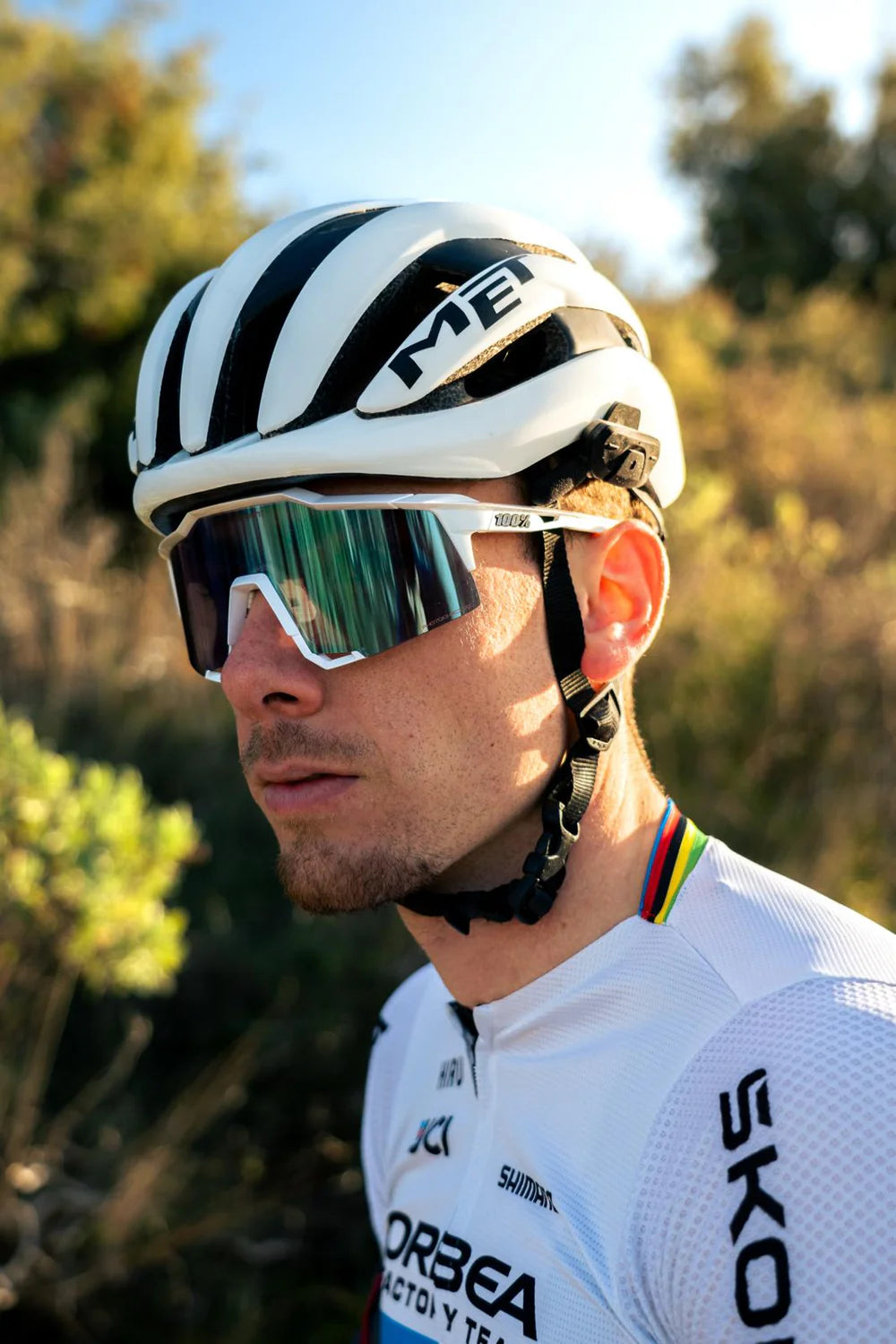 Roamee - Hands-free Bluetooth kit for bicycle helmet