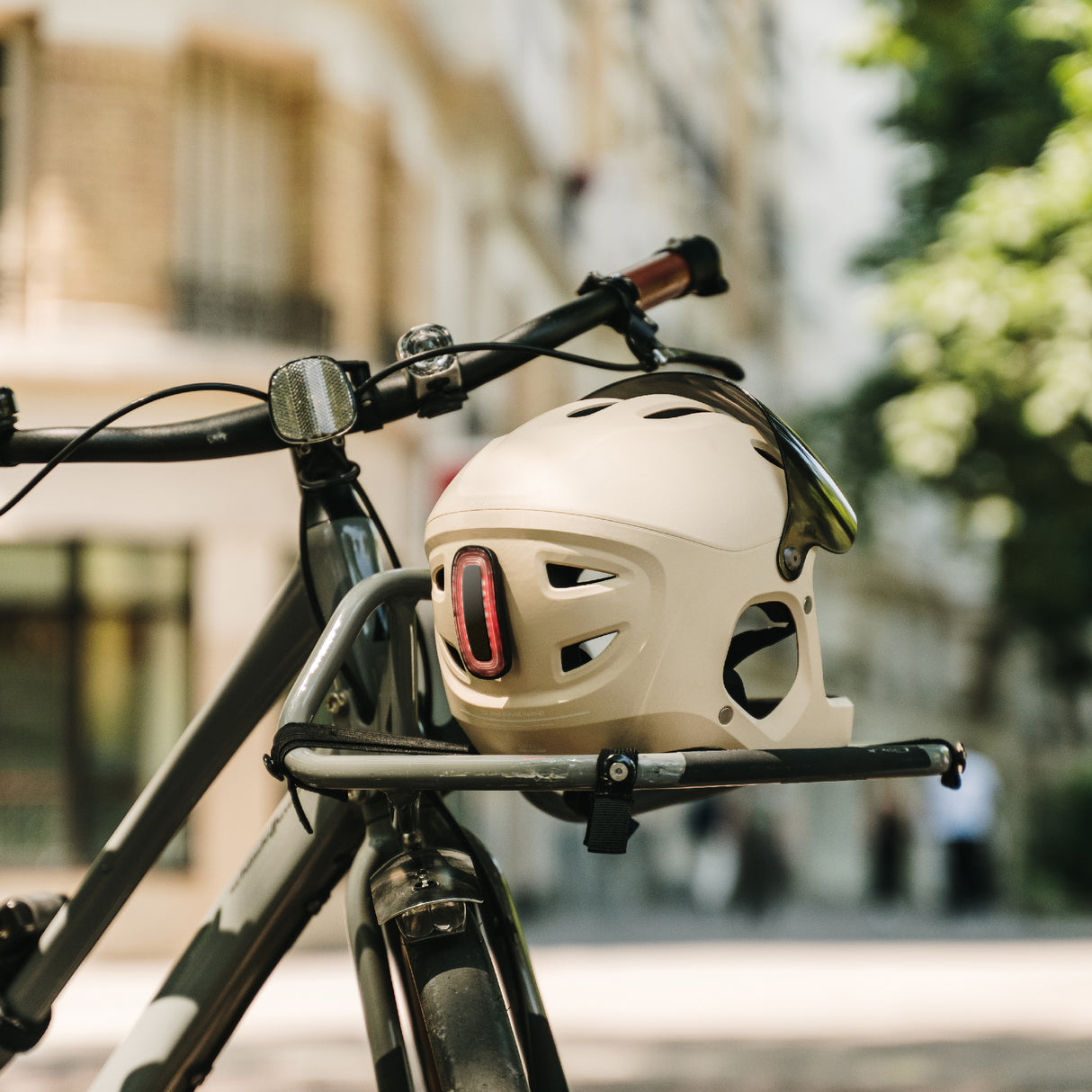 VIRGO | Feu arrière intelligent pour casque