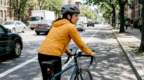 Cyclist using connected safety gear in city