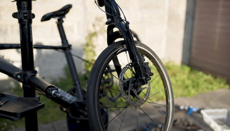 Zoom sur le mécanisme de freinage d’un vélo à commande mécanique